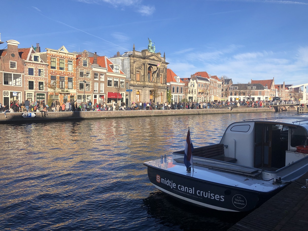 Haarlem day trip canal cruise