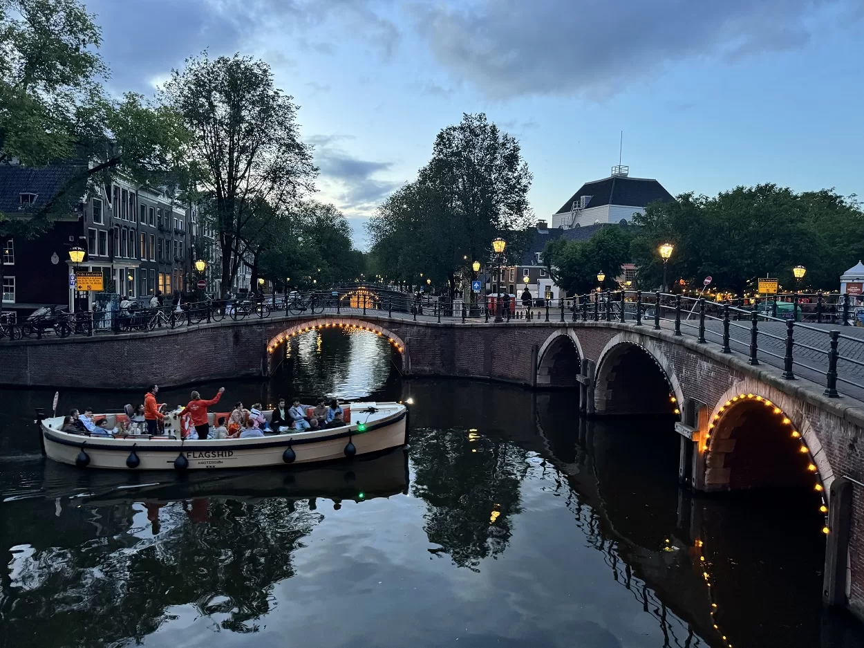 Evening cruises in Amsterdam