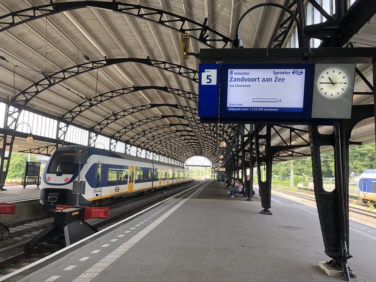 Amsterdam to Zandvoort by train