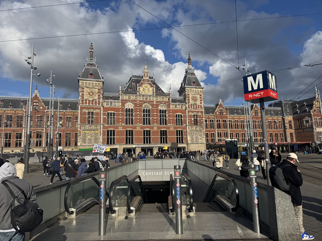 Amsterdam Centraal metro station