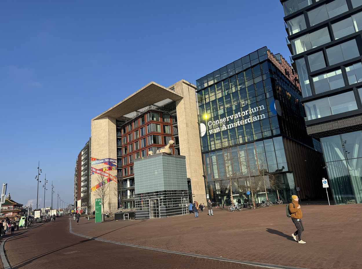 Things to do in Amsterdam, OBA library, free entrance