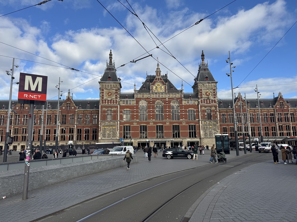 Amsterdam Centraal train station