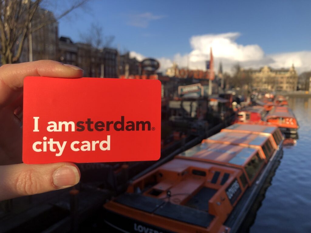 Which canal cruises are free with I amsterdam City Card?