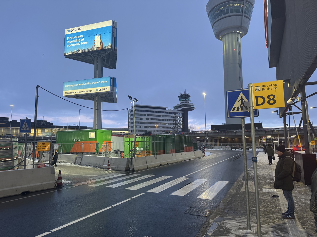 Schiphol bus station renovations