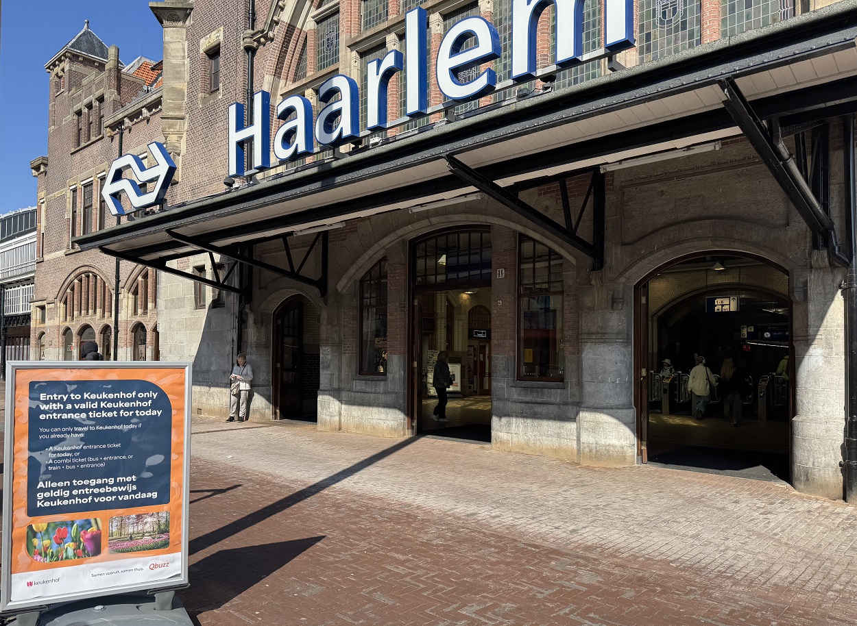 Keukenhof bus 850 from Haarlem