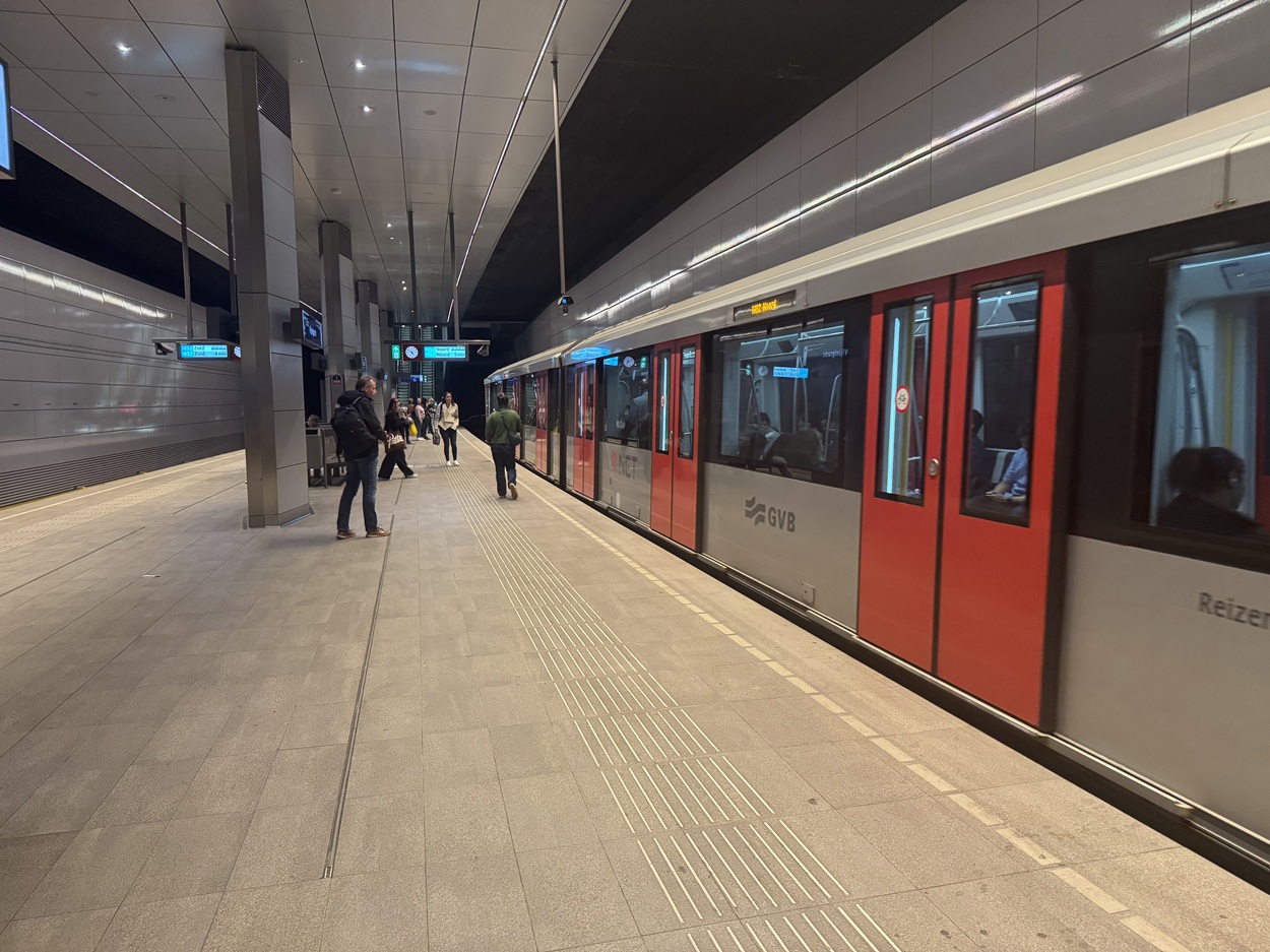 Metro in Amsterdam, tickets, map and opening hours