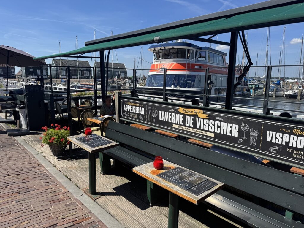 Marken to Volendam departure point
