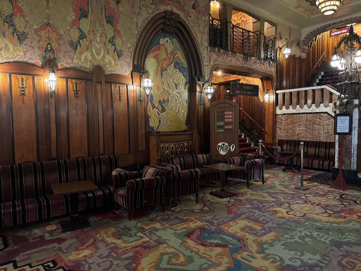 Pathé Tuschinski art deco old Hollywood cinema